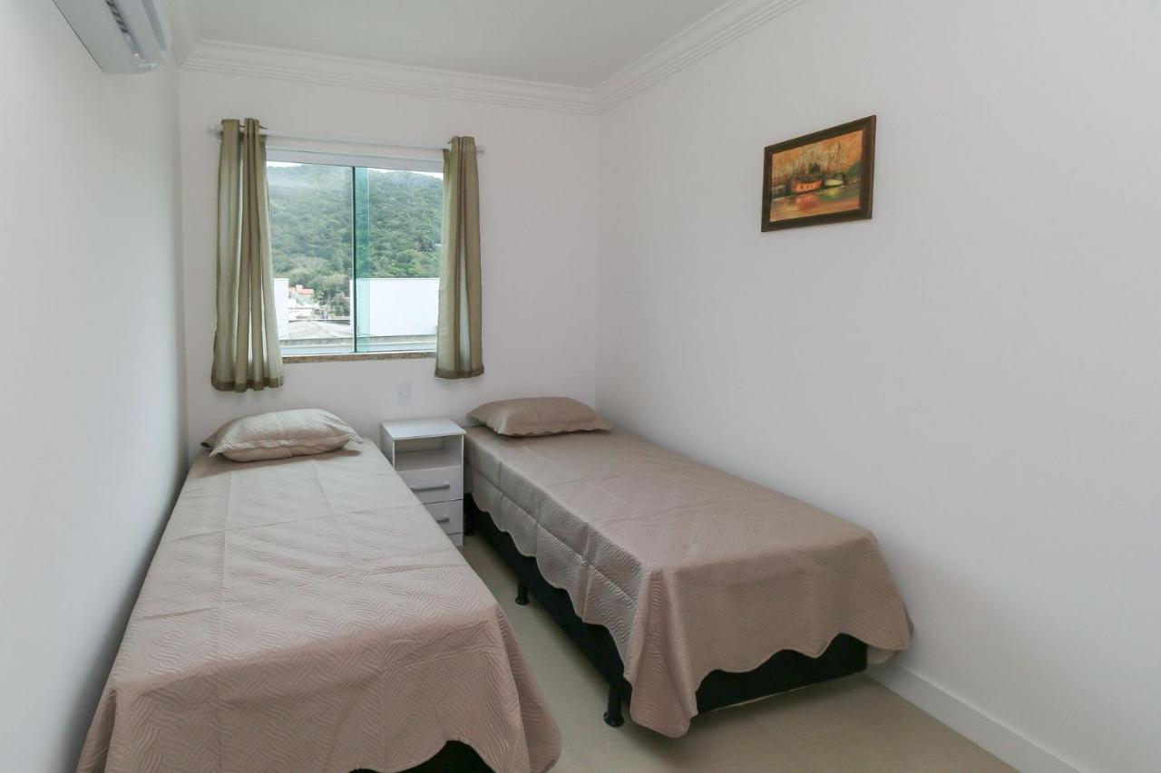 ボンビーニャスAluguel Apartamento 2 Quartos Piscina Bombas Sc 419アパートメント エクステリア 写真