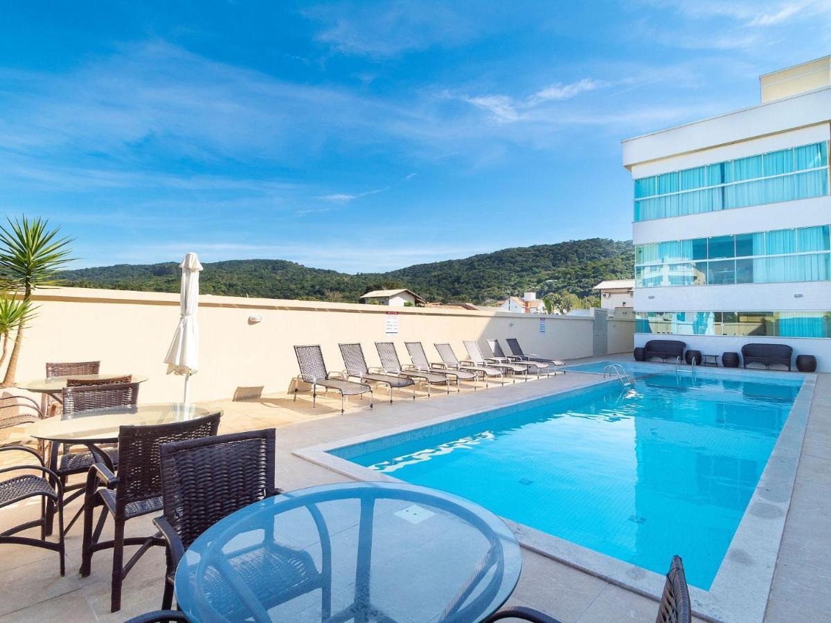 ボンビーニャスAluguel Apartamento 2 Quartos Piscina Bombas Sc 419アパートメント エクステリア 写真